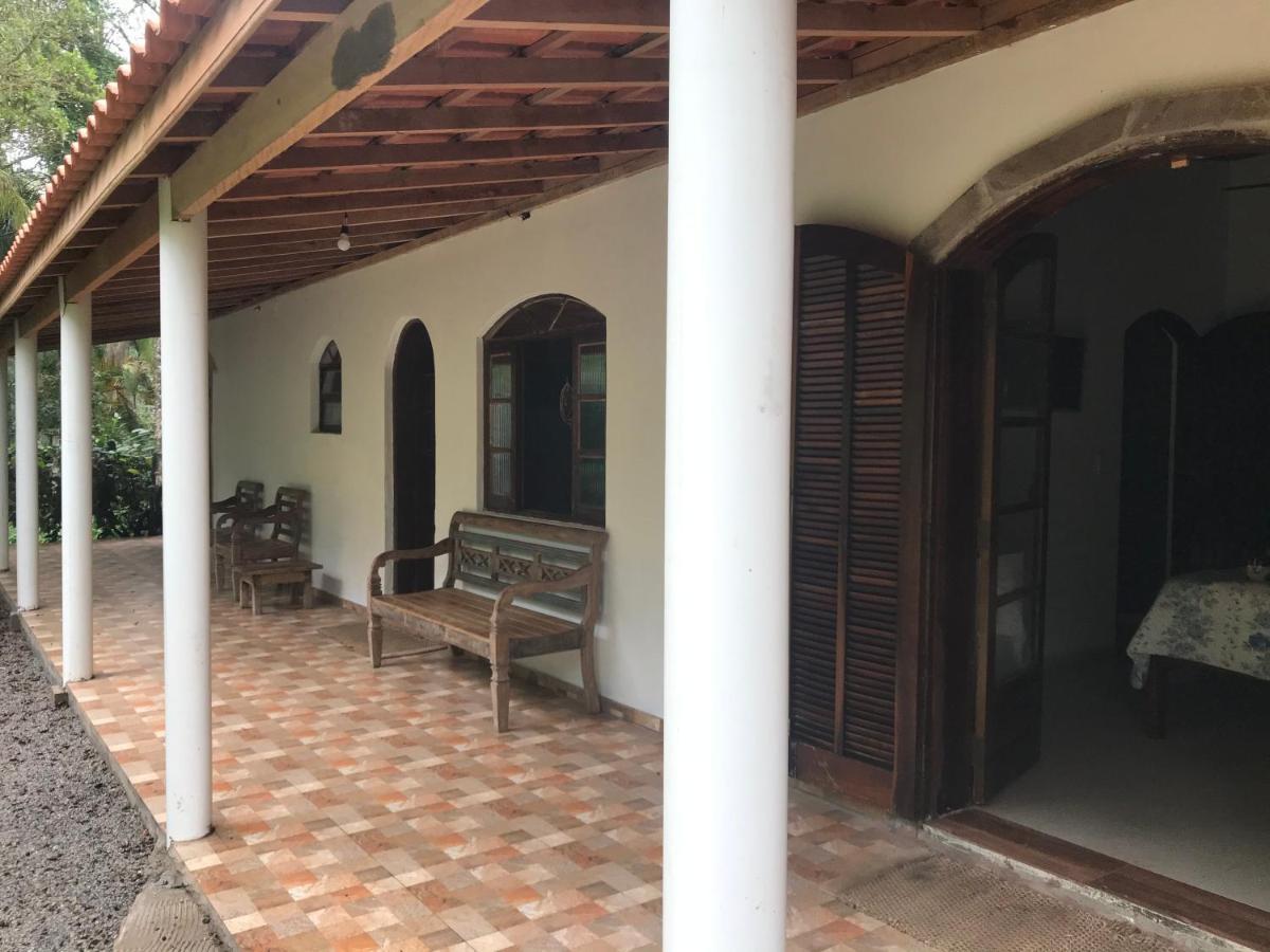 Suites Proximo Ao Rio Jaguareguava Em 베르치오가 외부 사진