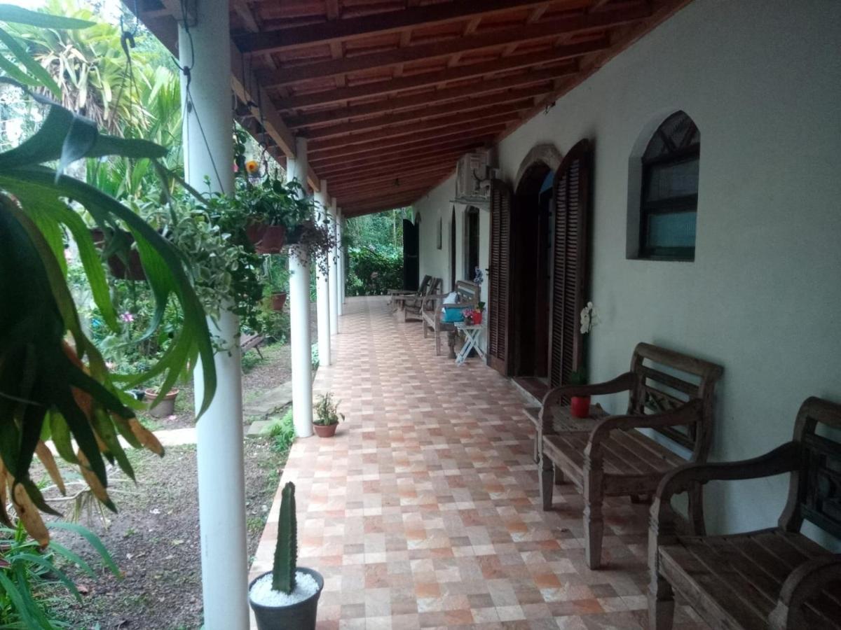 Suites Proximo Ao Rio Jaguareguava Em 베르치오가 외부 사진